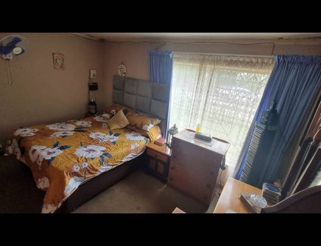 2 BEDROOM APARTMENT FOR SALE IN VAALPARK